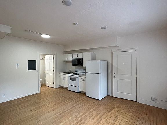 3rd image of 509 Wyckoff Rd #5