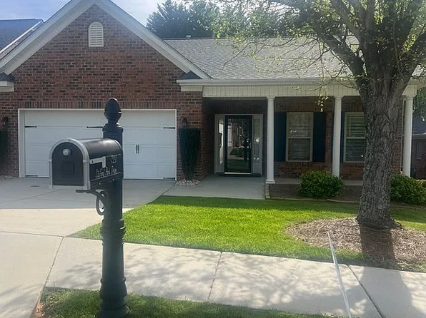 723 Stafford Park Dr, Kernersville, NC 27284