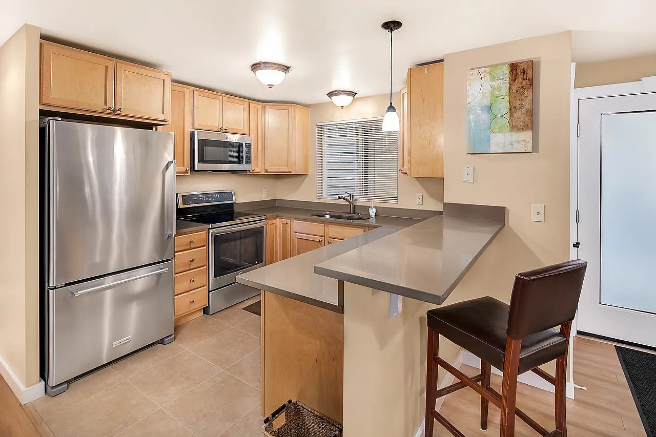 5424 Delridge Way SW — Photo 2