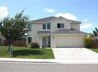 2712 S Huntington Ct, Kennewick, WA 99337