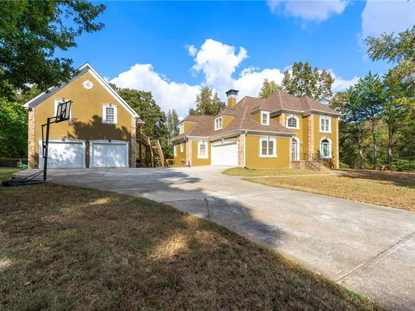 244 Dodgen Rd, Hampton, GA 30228