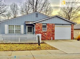 11303 W 77th Ter, Shawnee, KS 66214