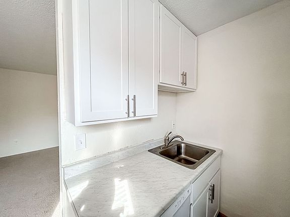 2nd image of 2641 Garfield Ave S #106