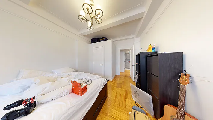 Rented by Bond New York | media 22