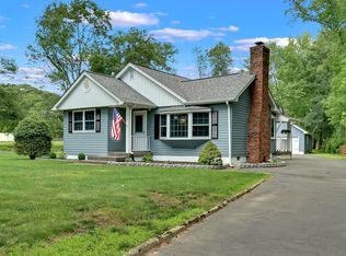 110 Peskin Rd, Farmingdale, NJ 07727