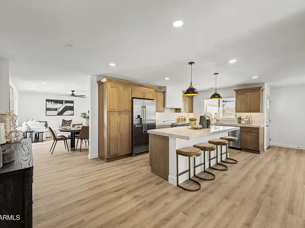 4916 W GROVERS Avenue, Glendale, AZ 85308