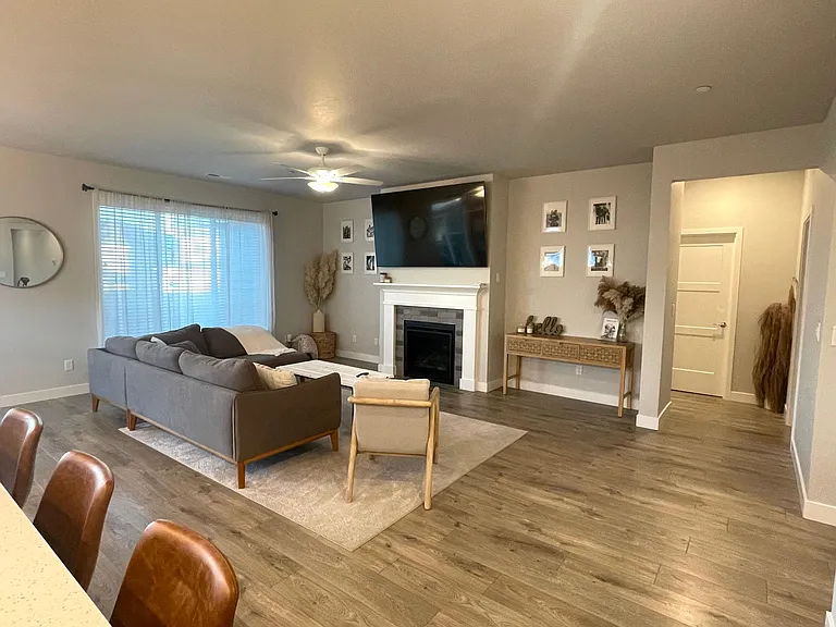 4658 View Dr — Photo 7