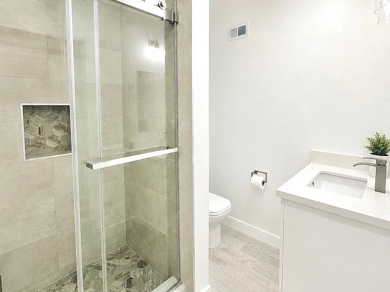 4511 W 3rd St #4509 — Photo 8