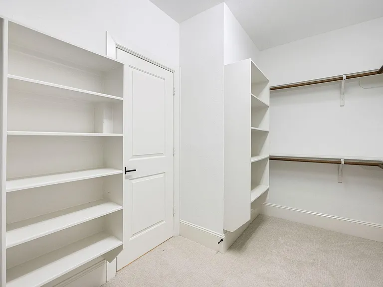 8213 Cabernet Ln — Photo 17