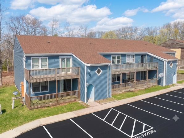 107 Snowshoe Ct APT 101