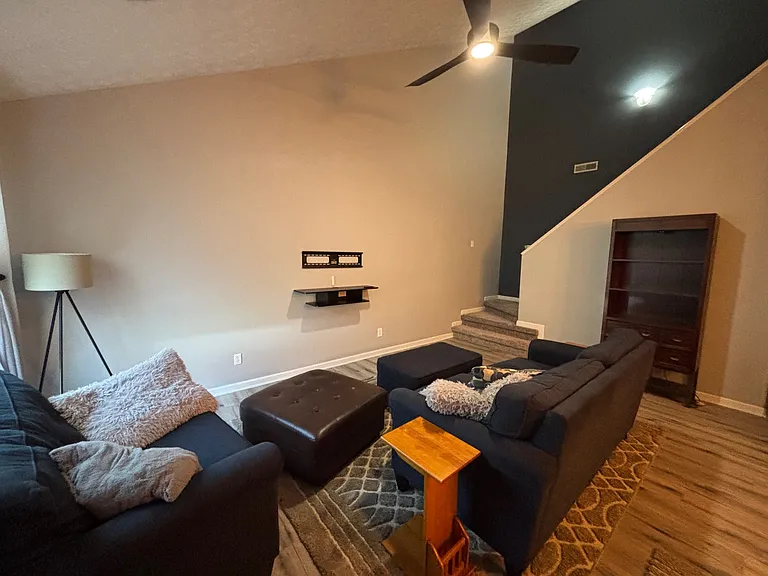 8524 Constance Way — Photo 2