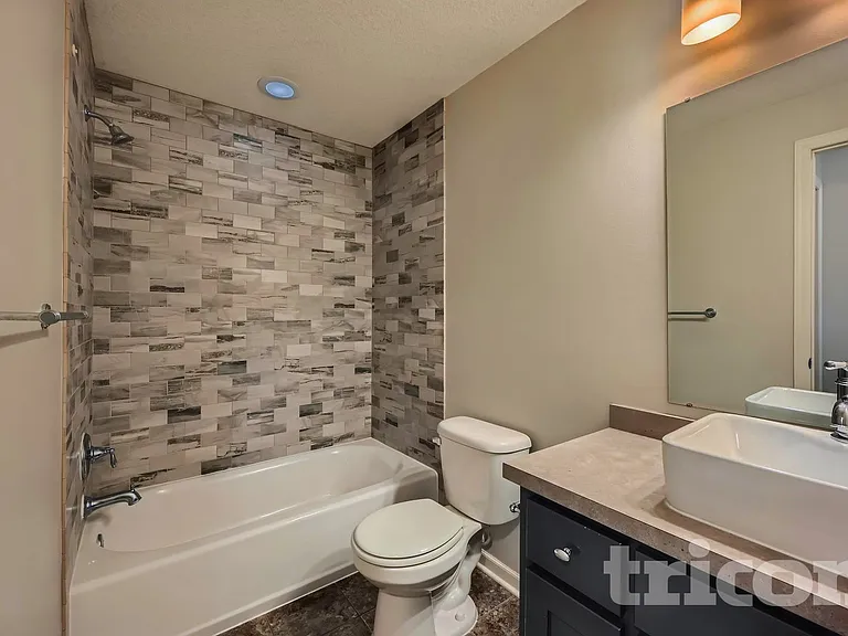 10093 179th Ave NW — Photo 15