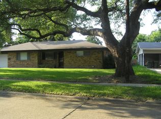 138 Spring St, Lake Charles, LA 70605