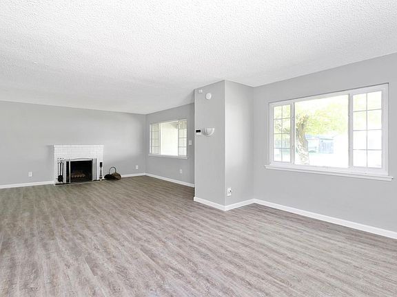5th image of 5391 Bradford Dr