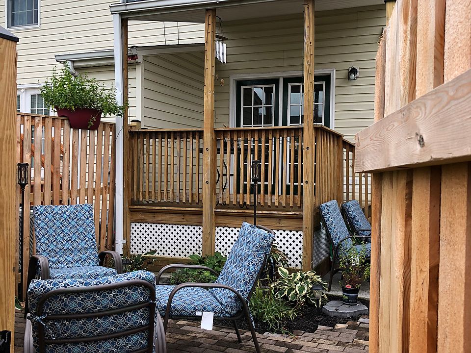 1st image of 358 Surrey Club Ln