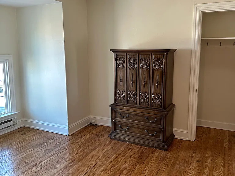 822 S George St #3 — Photo 8