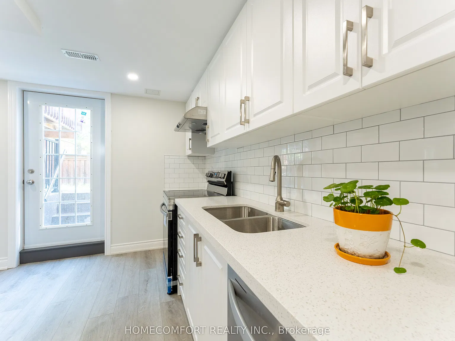 2 bed, $2,300 — Photo 3