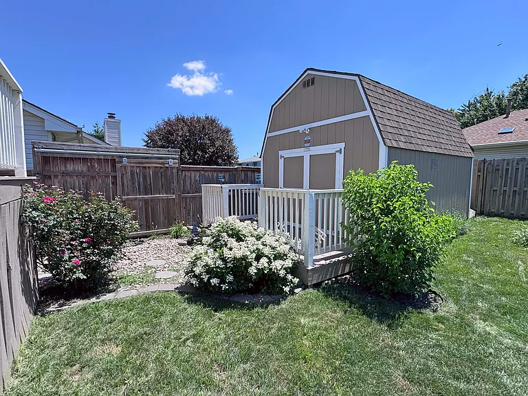 13327 Hascall St — Photo 5