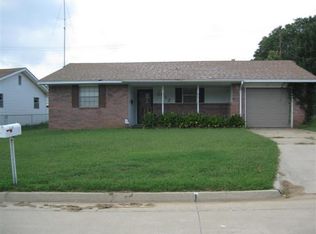 212 S Ruth Ave, Shawnee, OK 74801