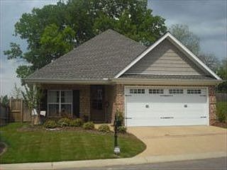 1st image of 501 Leigh Ln