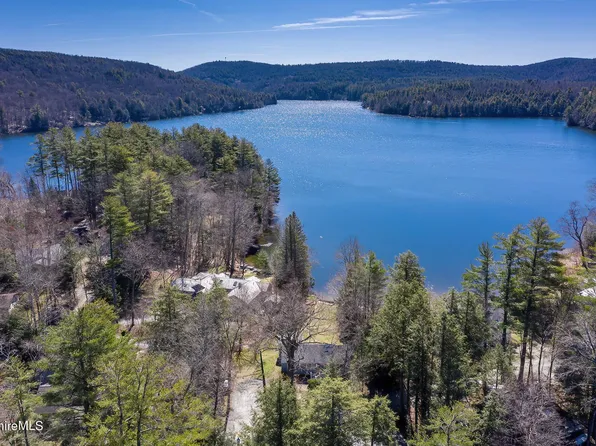 7 Point Rd, Monterey, MA 01245