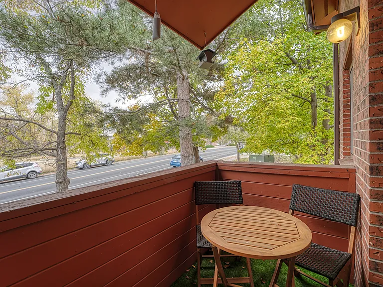 1901 Centennial Dr — Photo 10