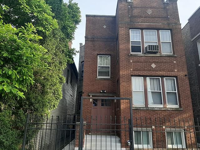 1st image of 3245 W Berteau Ave #1