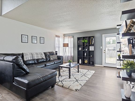 5th image of 8513 Sweet Birch Dr
