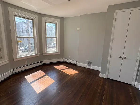 163 Garfield Ave #1, Jersey City, NJ 07305