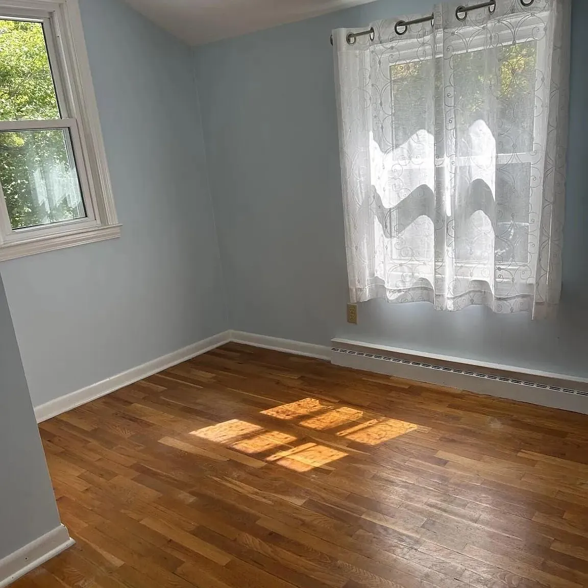 3 bed, 2015 sqft, $2,800 — Photo 3