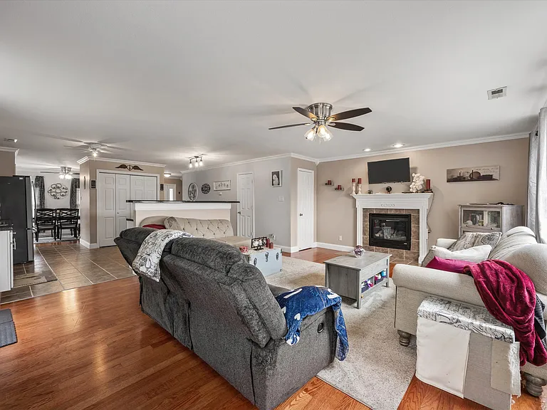 1110 Mercer Dr — Photo 13