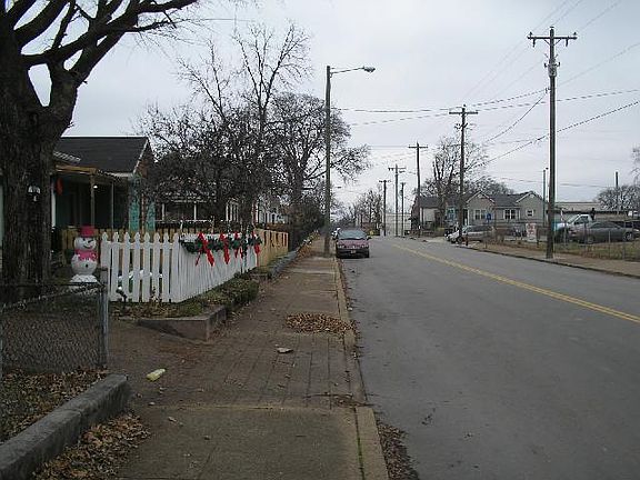 4th image of 804 Meridian St