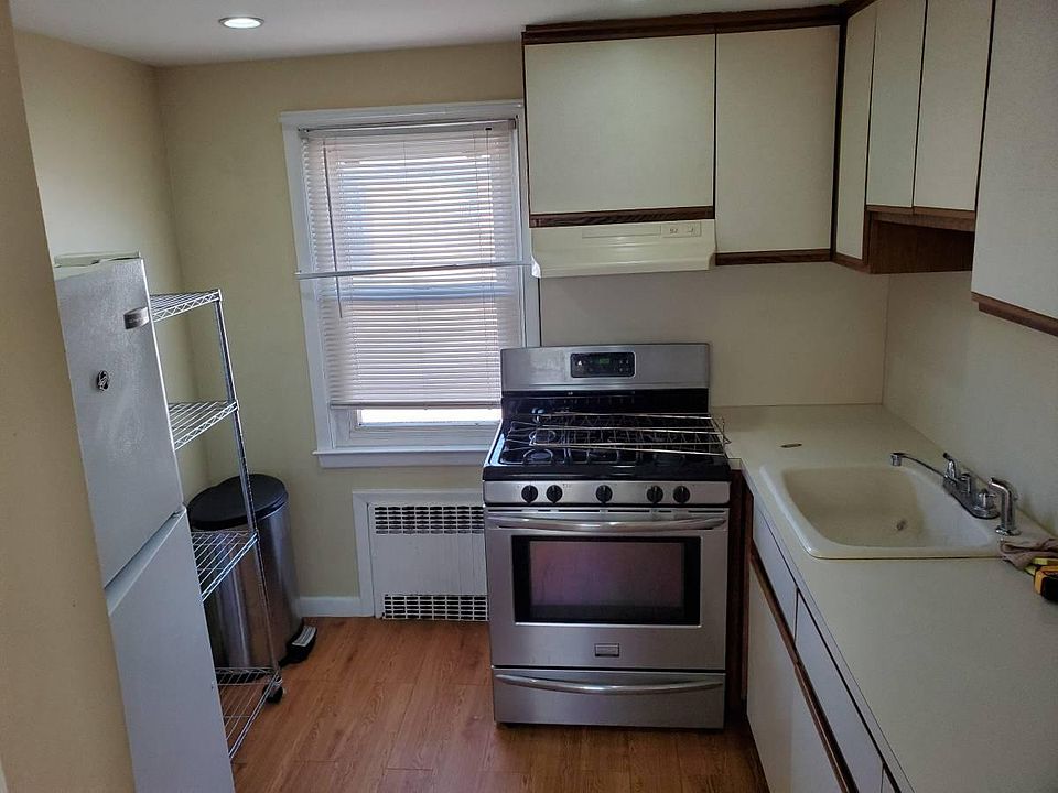 1st image of 536 Dubois Ave #2F