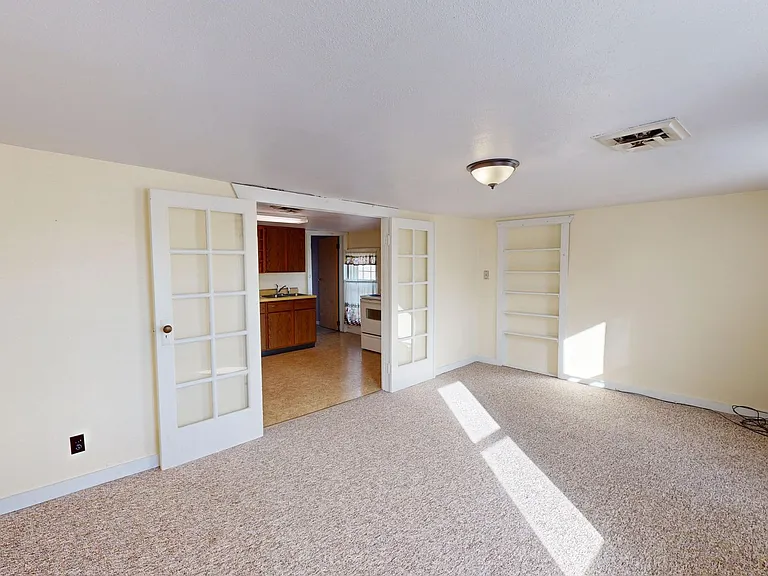 843 Water Ave — Photo 4