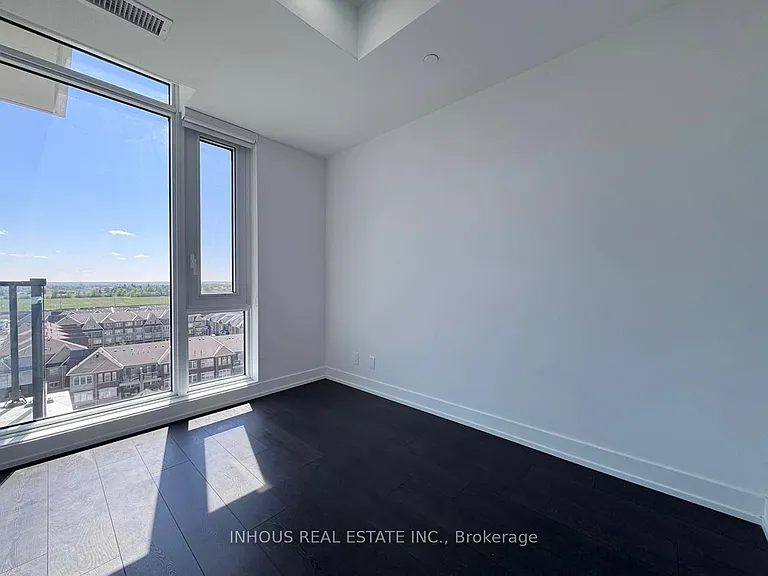 215 Veterans Dr #909 — Photo 4