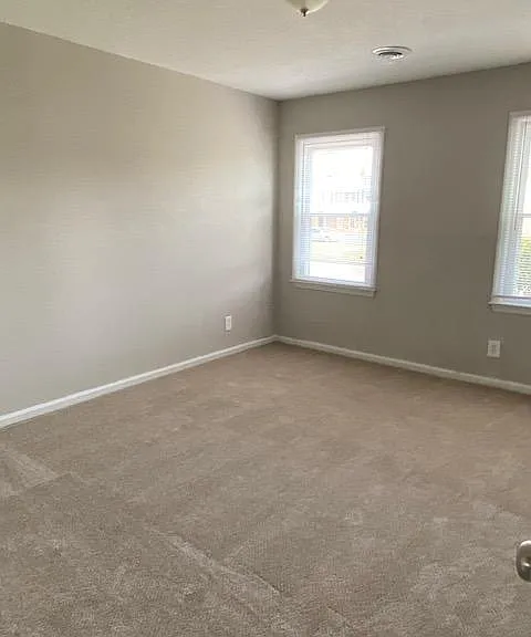 425 Homestead St #C — Photo 10
