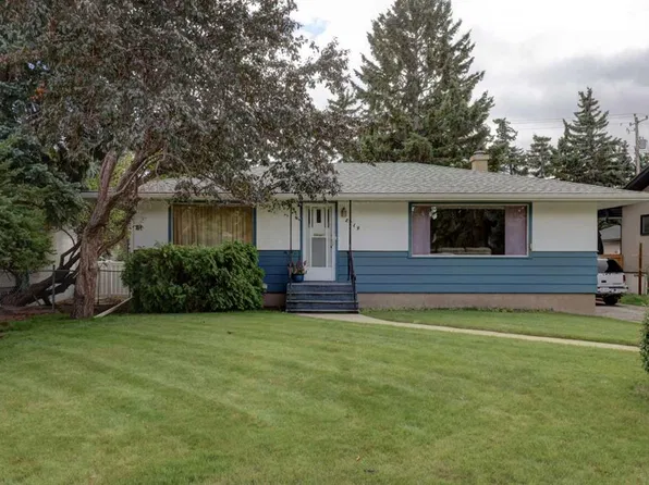 2119 N Halifax Cres NW, Calgary, AB T2M 4C8