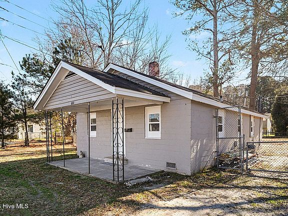 5th image of 800 E Lizzie Street