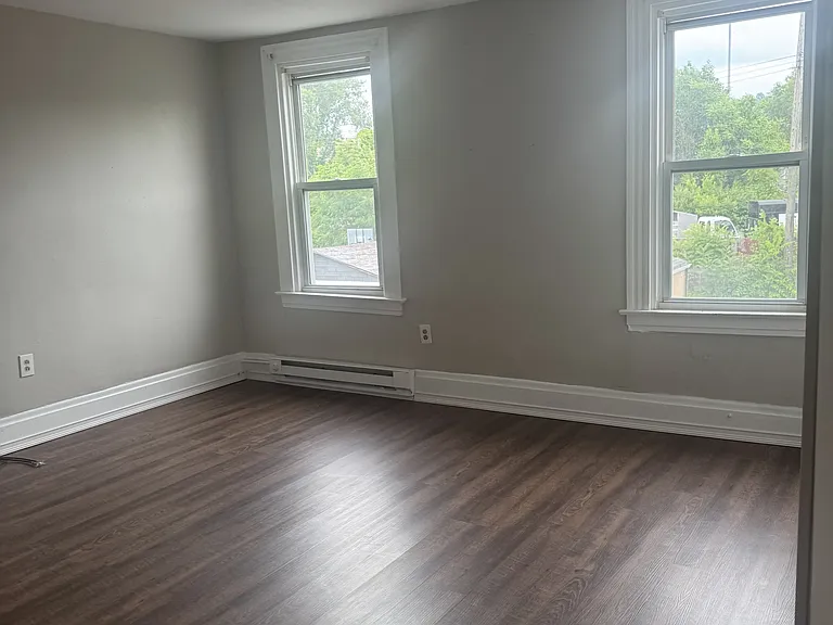 61 Sycamore St — Photo 5