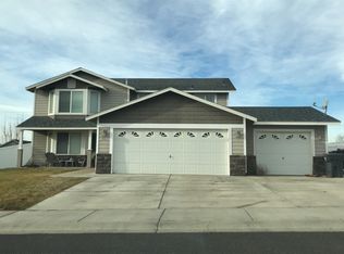 604 Mount Adams St, Moxee, WA 98936
