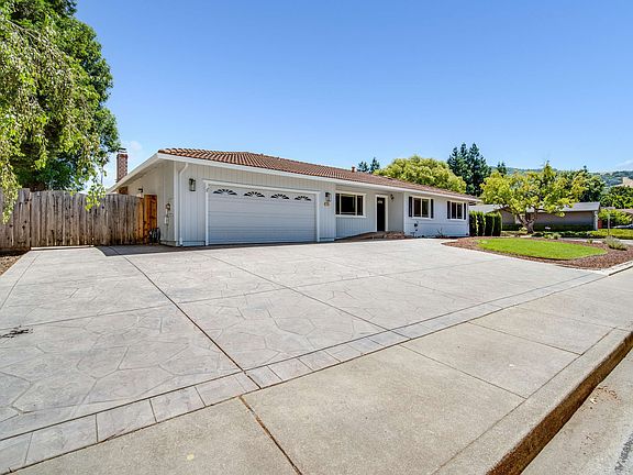 4th image of 170 Santa Clara Dr #4B-2BA-2139SQFT