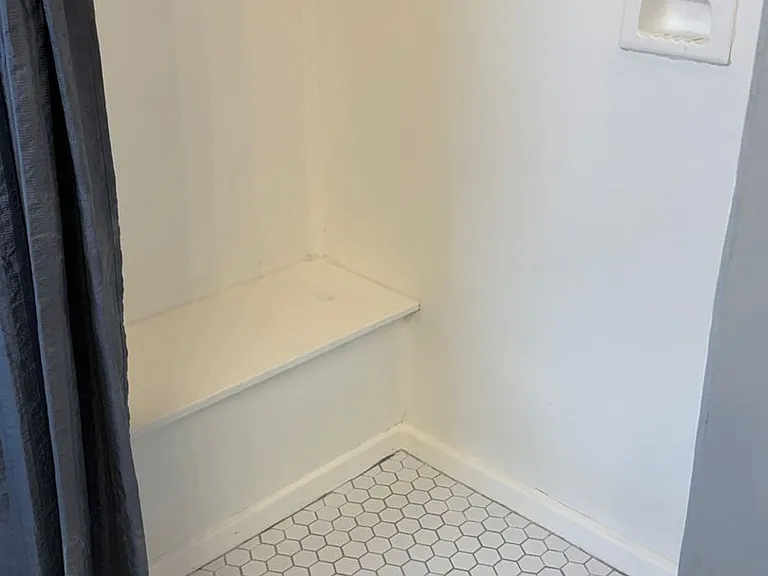 104 Montclair Dr — Photo 32