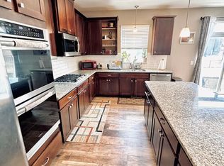 1533 Linwood Cir, Shakopee, MN 55379