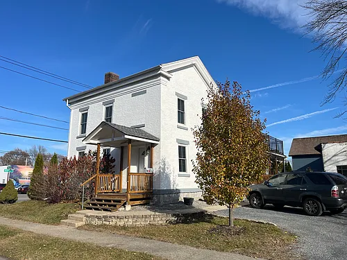 15 Locust St #1 Photo 1