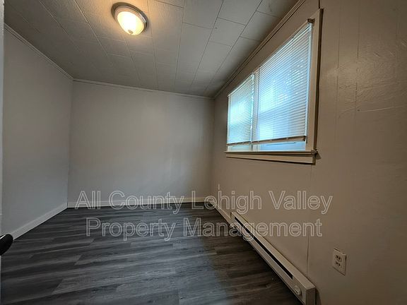5th image of 114 S 8th St