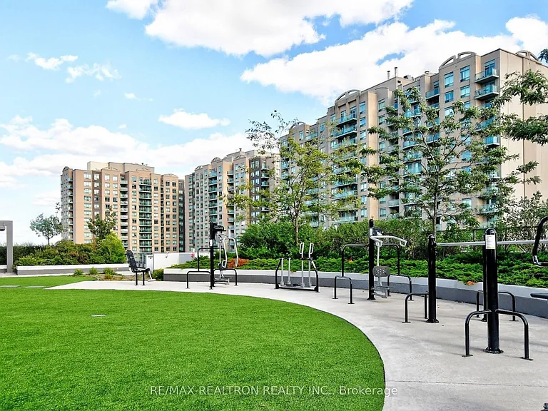 65 Oneida Cres #Penthouse 06 — Photo 47