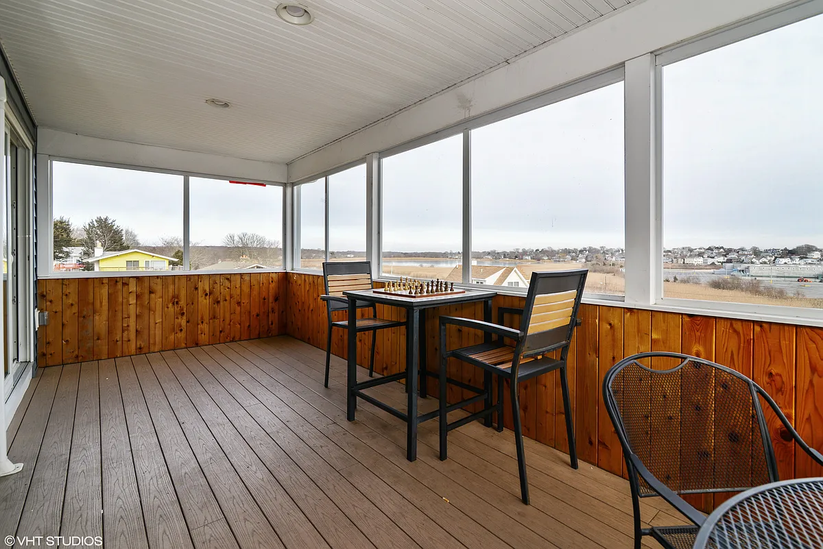 Building Photo - 46 Conanicut Rd
