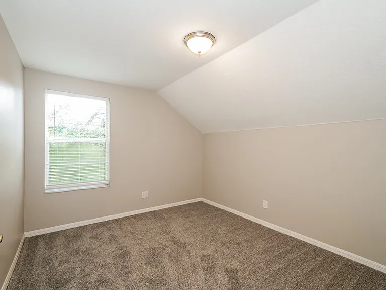 3202 Shamrock Park Pl — Photo 13