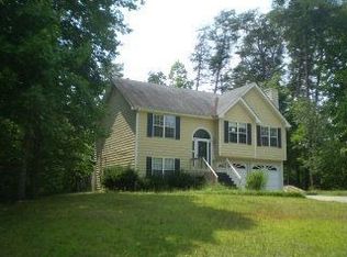 3236 Navajo Cir, Gainesville, GA 30501