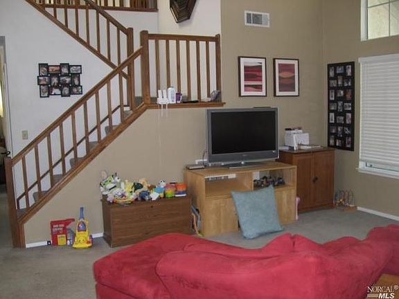 3rd image of 908 Owl Cir